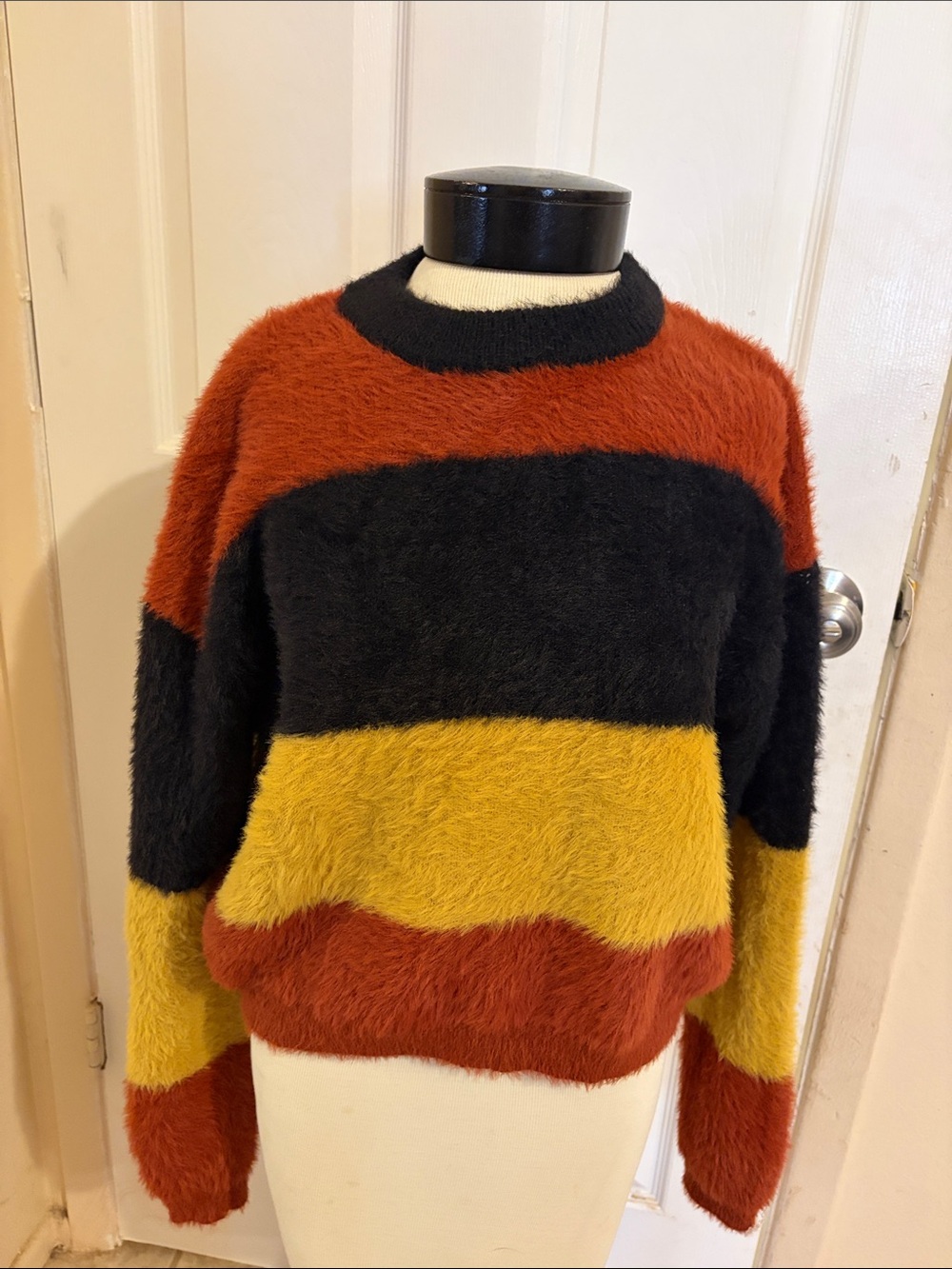 Street Style: Edgy Oversized Striped Fuzzy Crop Sweater